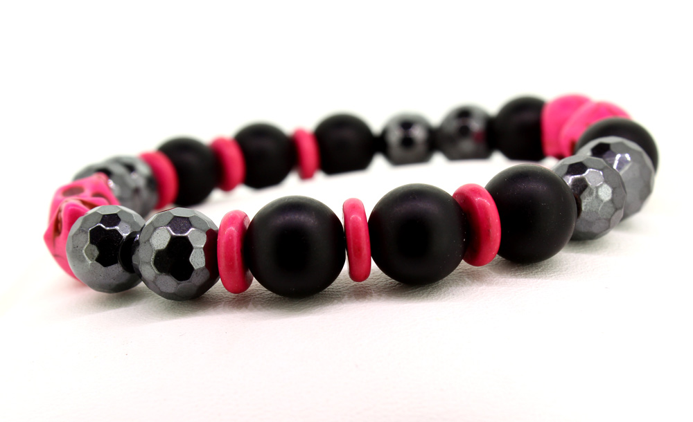 LoBo-Bracelet: Sanga - schwarzes Onyx/Hamätit Perlenarmband Magenta.