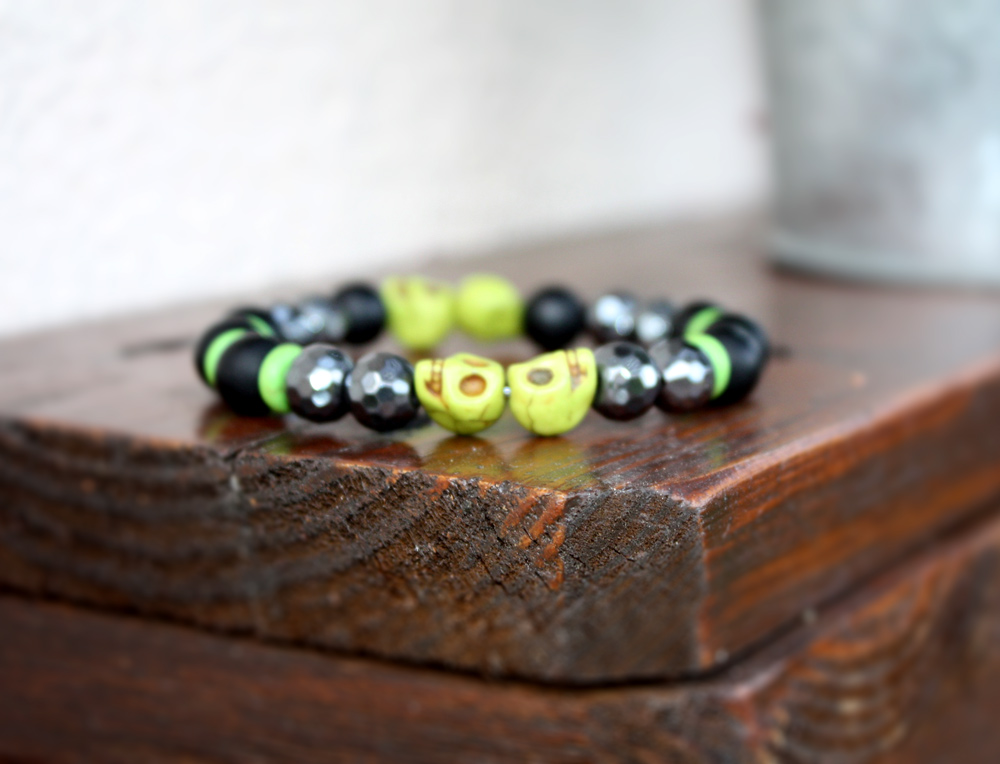 LoBo-Bracelet: Sanga - schwarzes Onyx/Hamätit Perlenarmband grün.
